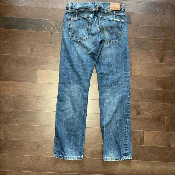 Armani Exchange Women’s 30 Short Straight Leg Denim Jeans - Picture 6 of 8